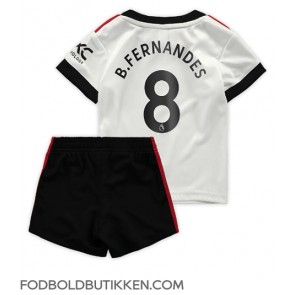 Manchester United Bruno Fernandes #8 Udebanetrøje Børn 2022-23 Kortærmet (+ Korte bukser)
